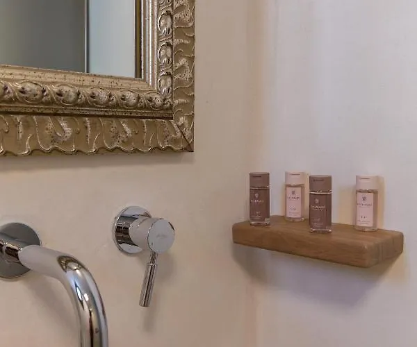 酒店 Anagram (adults Only)